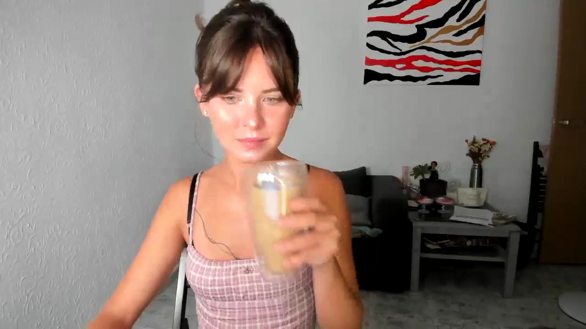 Gallery image thumbnail from AhahaGirl's myfreecams stream on, 06/23/2025, 12:36 image 16 of 20