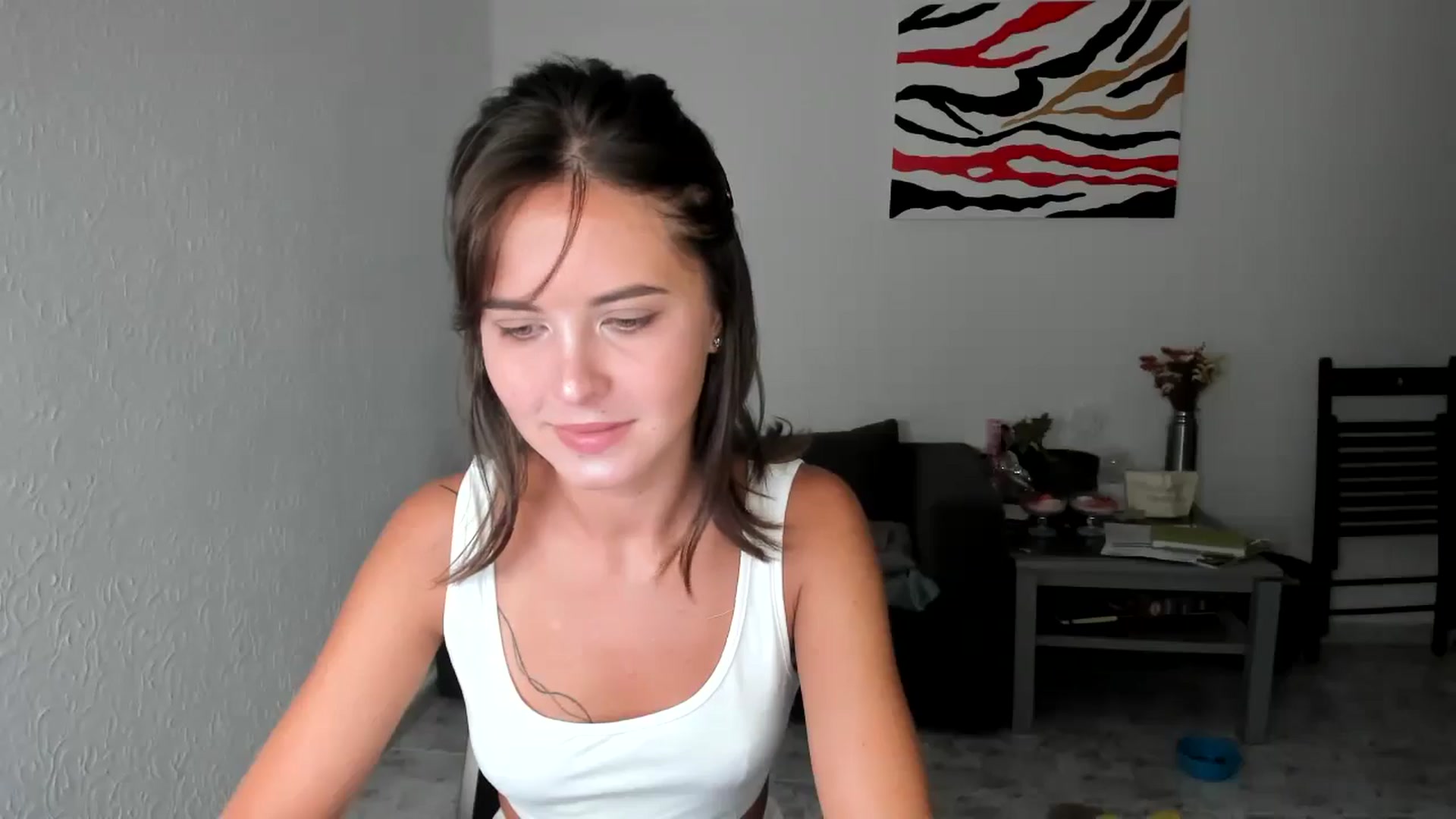 Gallery image thumbnail from AhahaGirl's myfreecams stream on, 06/24/2025, 15:25 image 4 of 20
