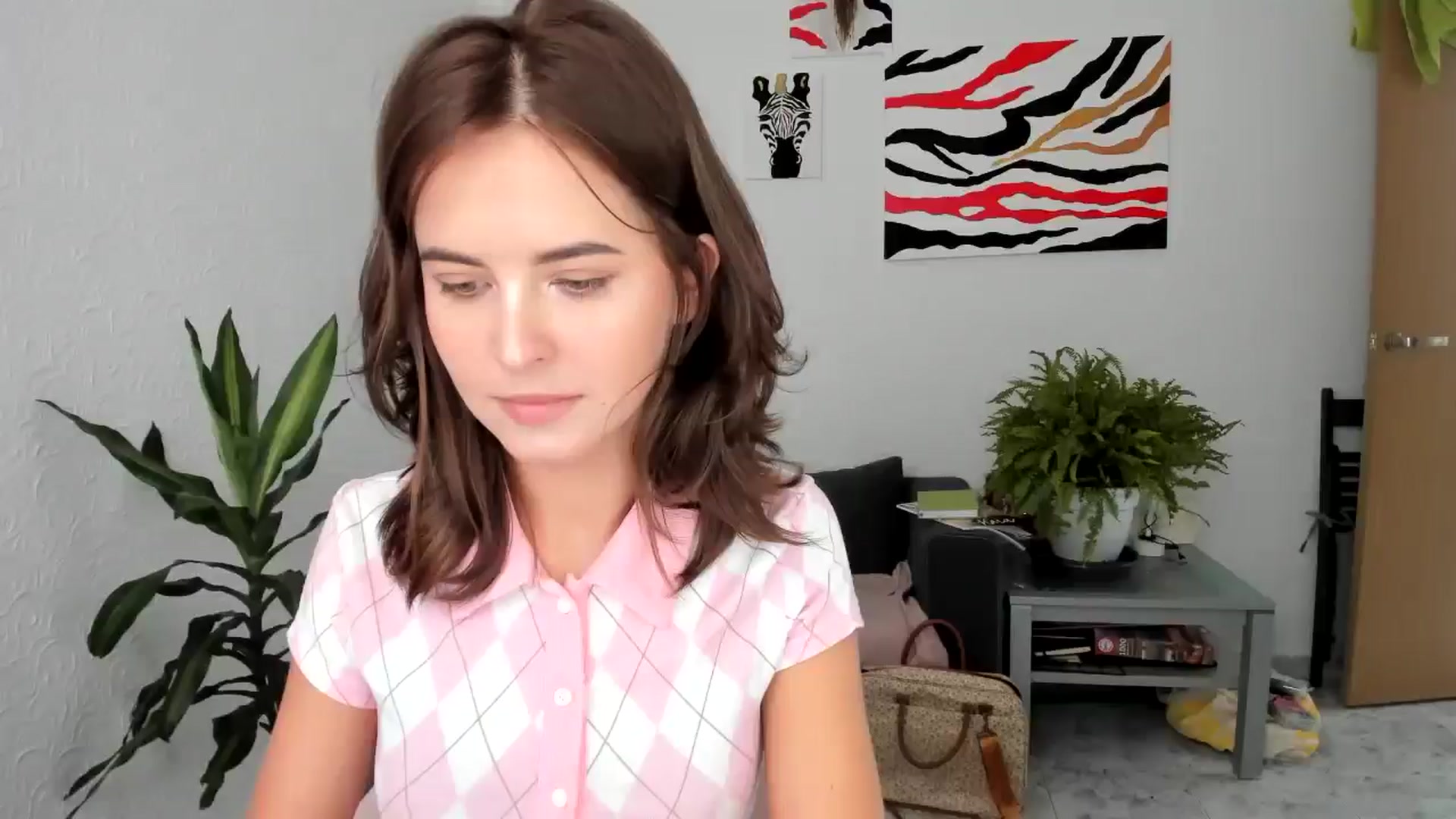 Gallery image thumbnail from AhahaGirl's myfreecams stream on, 08/04/2025, 15:27 image 14 of 20