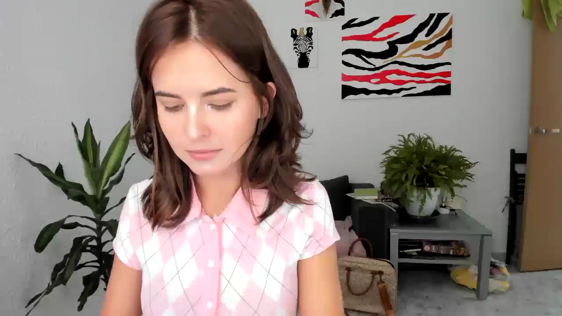 Gallery image thumbnail from AhahaGirl's myfreecams stream on, 08/04/2025, 15:27 image 13 of 20