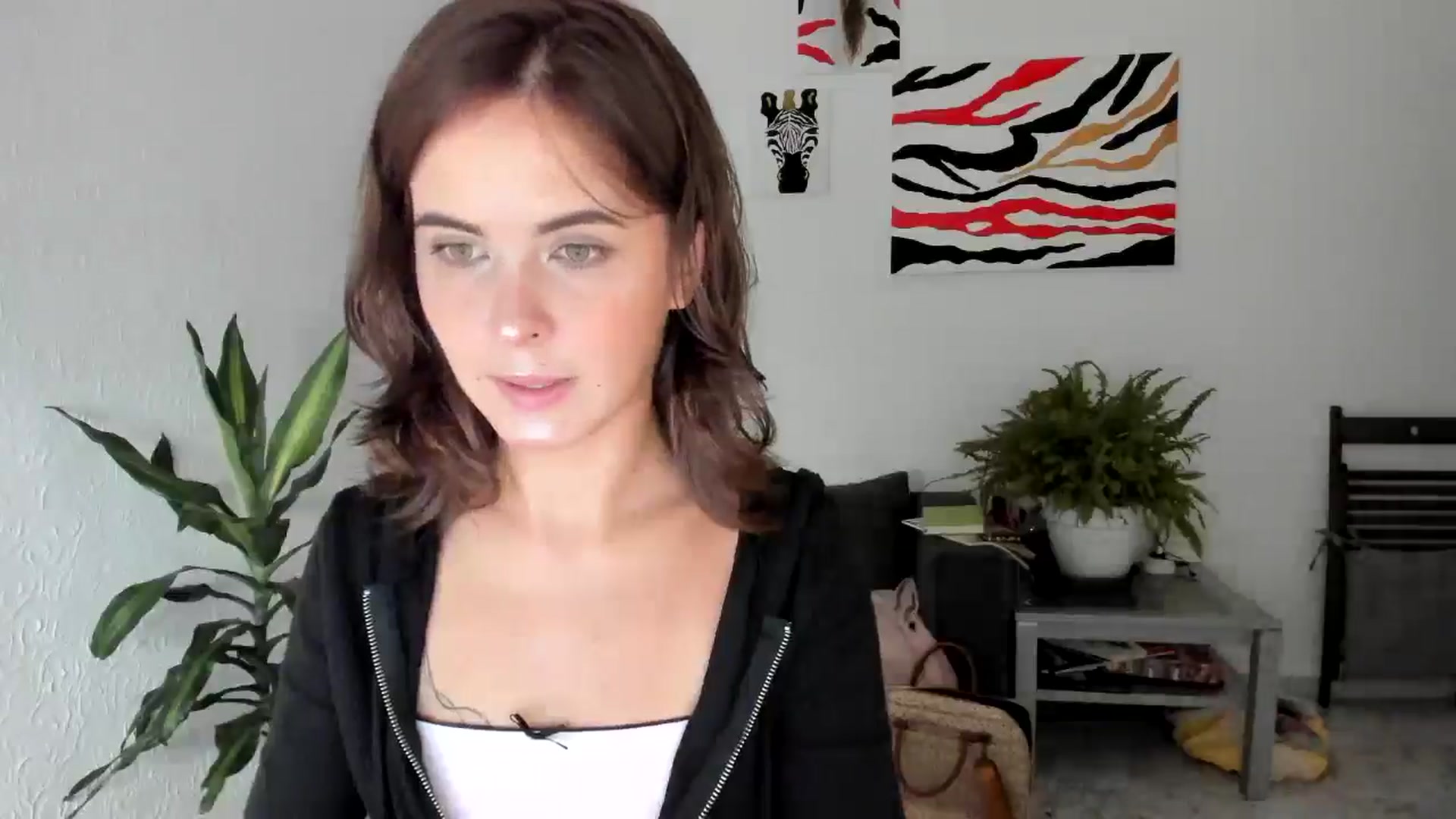 Gallery image thumbnail from AhahaGirl's myfreecams stream on, 08/06/2025, 12:34 image 14 of 20
