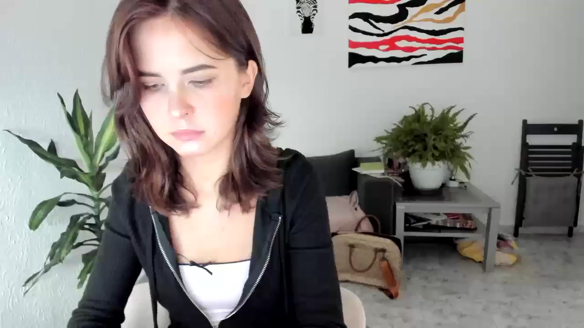 Gallery image thumbnail from AhahaGirl's myfreecams stream on, 08/06/2025, 12:34 image 1 of 20