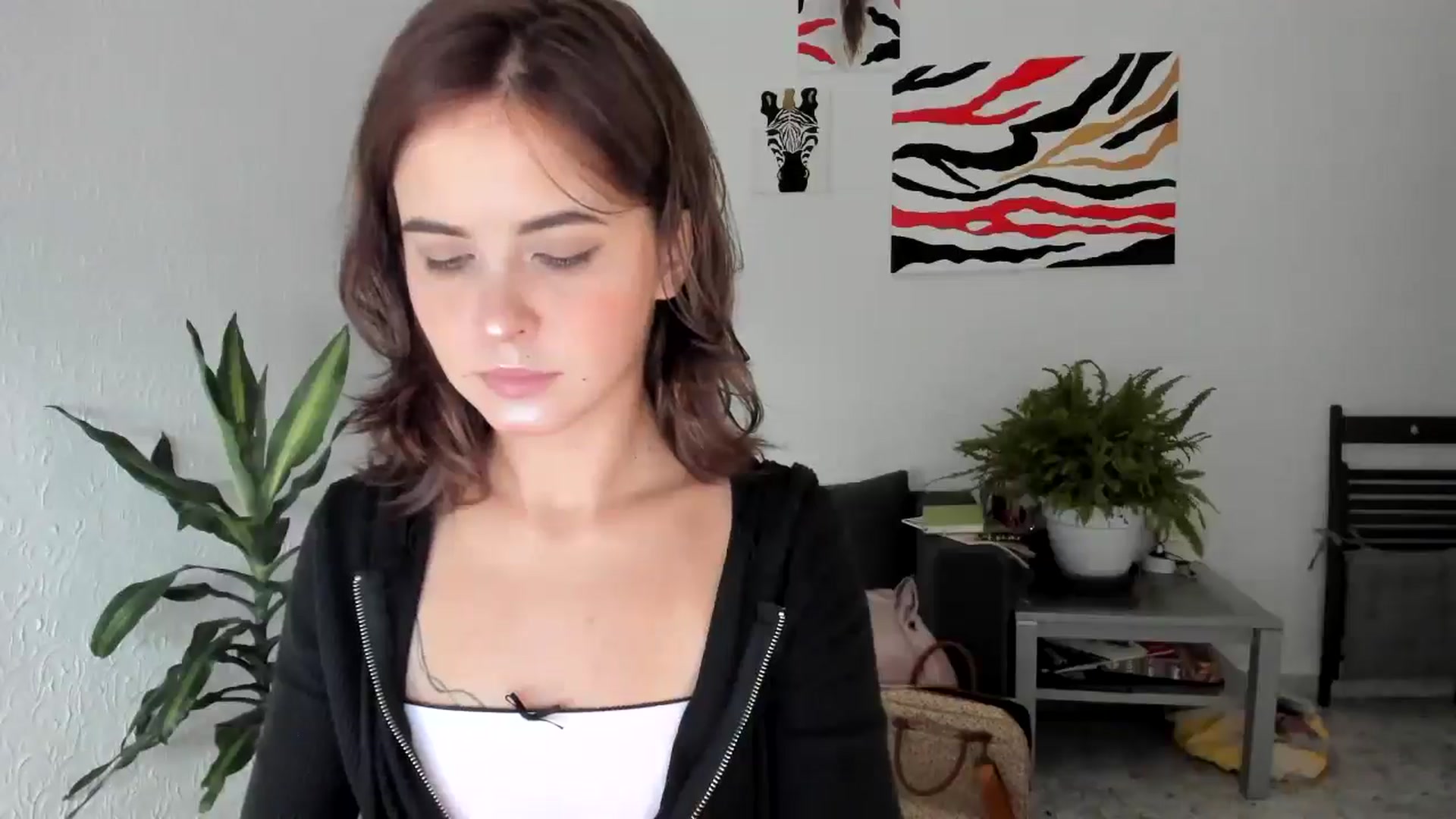 Gallery image thumbnail from AhahaGirl's myfreecams stream on, 08/06/2025, 12:34 image 9 of 20
