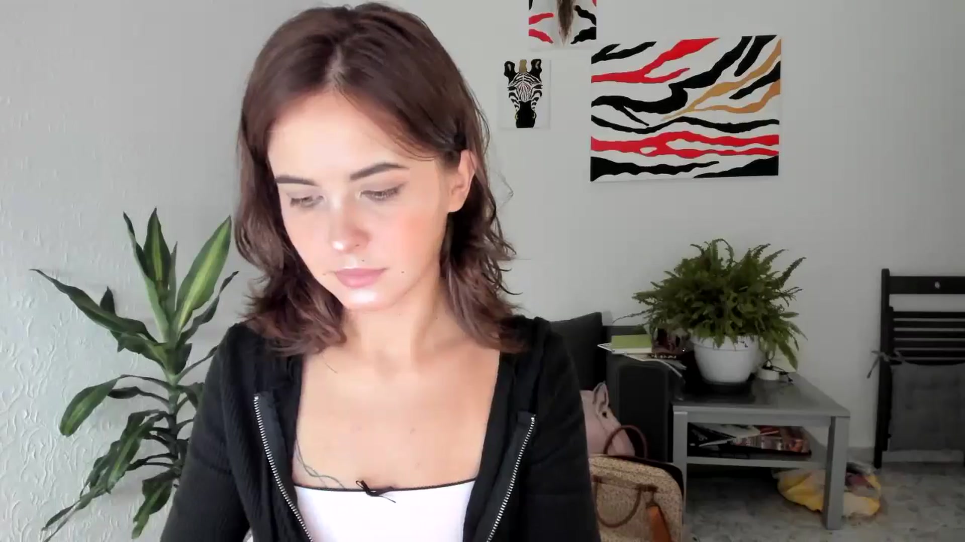 Gallery image thumbnail from AhahaGirl's myfreecams stream on, 08/06/2025, 12:34 image 19 of 20