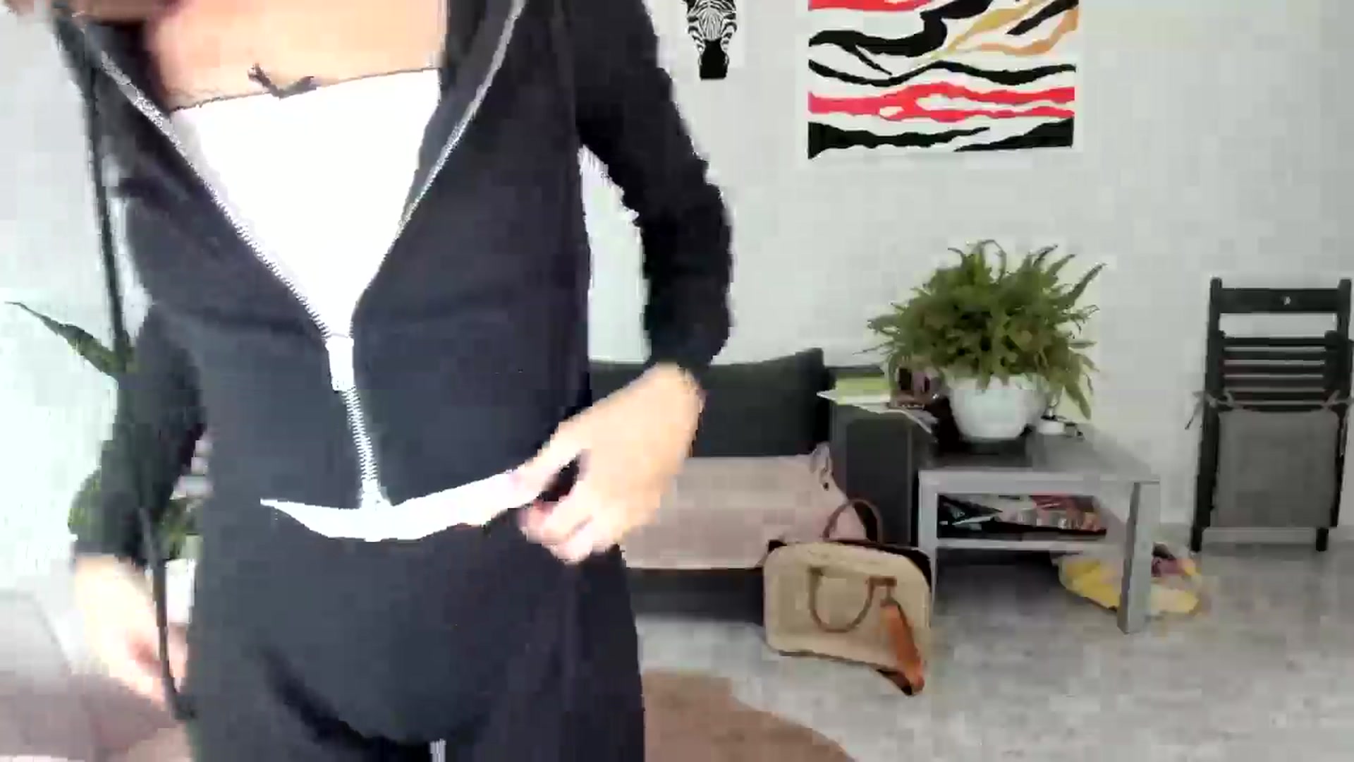 Gallery image thumbnail from AhahaGirl's myfreecams stream on, 08/06/2025, 12:34 image 3 of 20