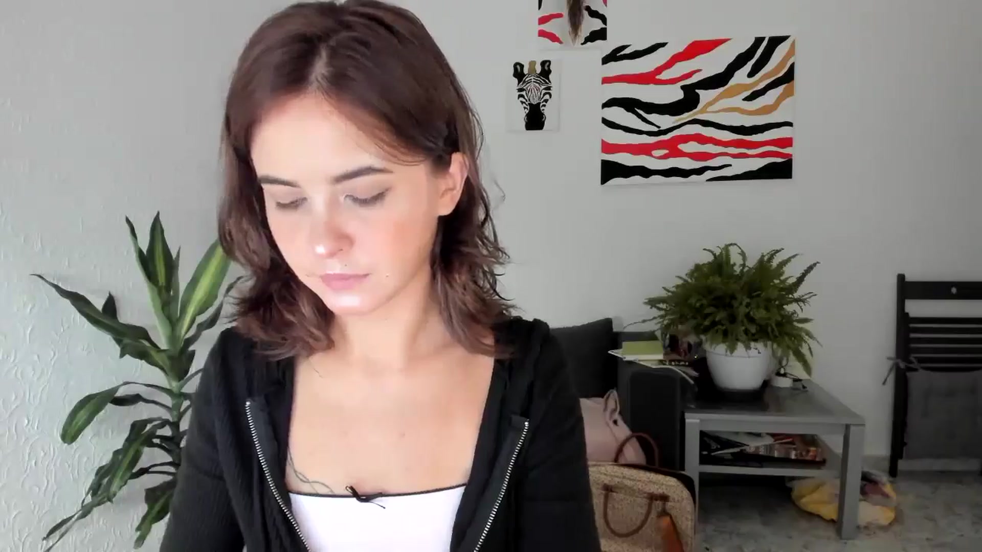 Gallery image thumbnail from AhahaGirl's myfreecams stream on, 08/06/2025, 12:34 image 18 of 20