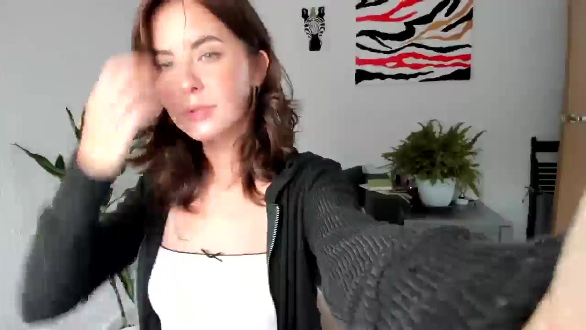 Gallery image thumbnail from AhahaGirl's myfreecams stream on, 08/06/2025, 13:06 image 17 of 20