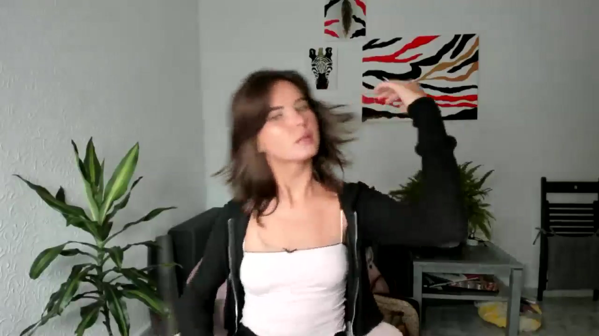 Gallery image thumbnail from AhahaGirl's myfreecams stream on, 08/06/2025, 13:06 image 3 of 20