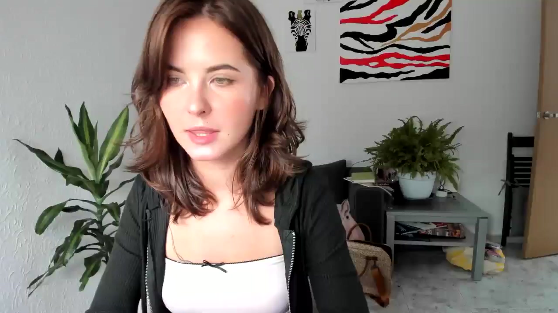 Gallery image thumbnail from AhahaGirl's myfreecams stream on, 08/06/2025, 13:06 image 19 of 20