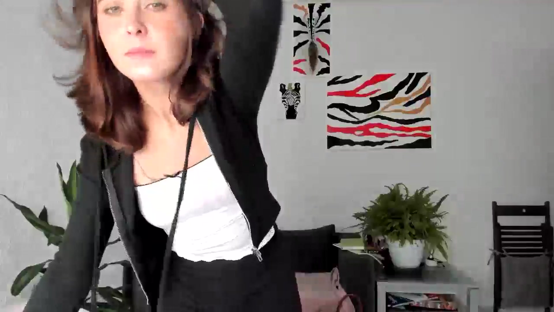 Gallery image thumbnail from AhahaGirl's myfreecams stream on, 08/06/2025, 14:17 image 6 of 20