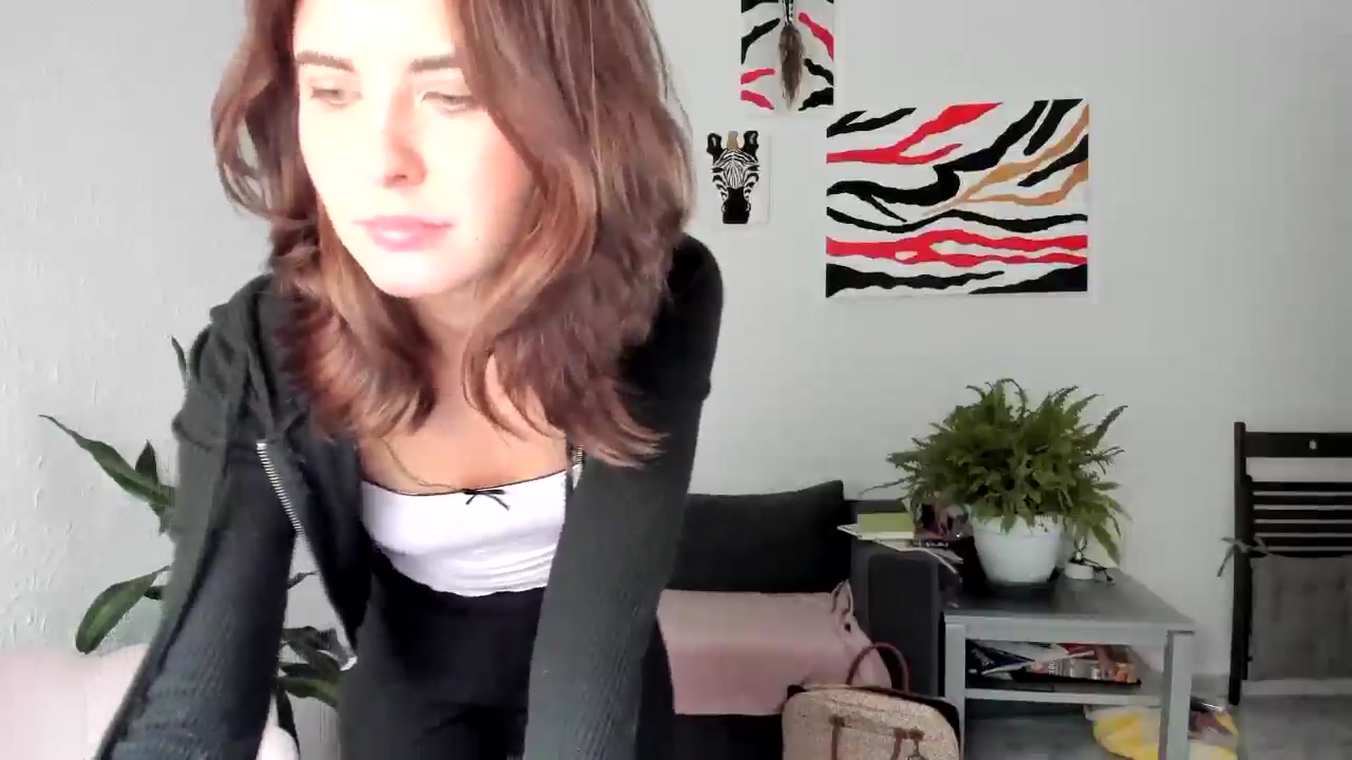 Gallery image thumbnail from AhahaGirl's myfreecams stream on, 08/06/2025, 14:17 image 19 of 20