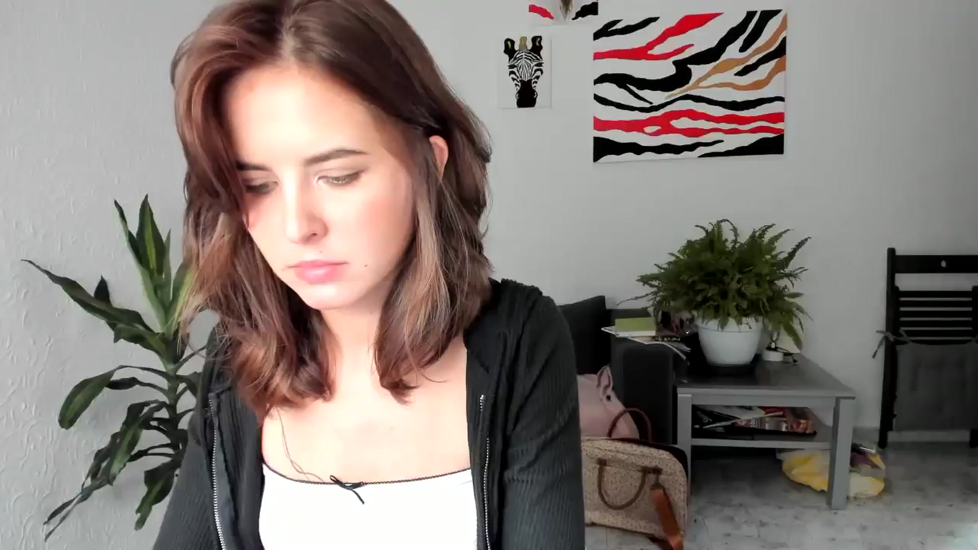 Gallery image thumbnail from AhahaGirl's myfreecams stream on, 08/06/2025, 14:17 image 10 of 20