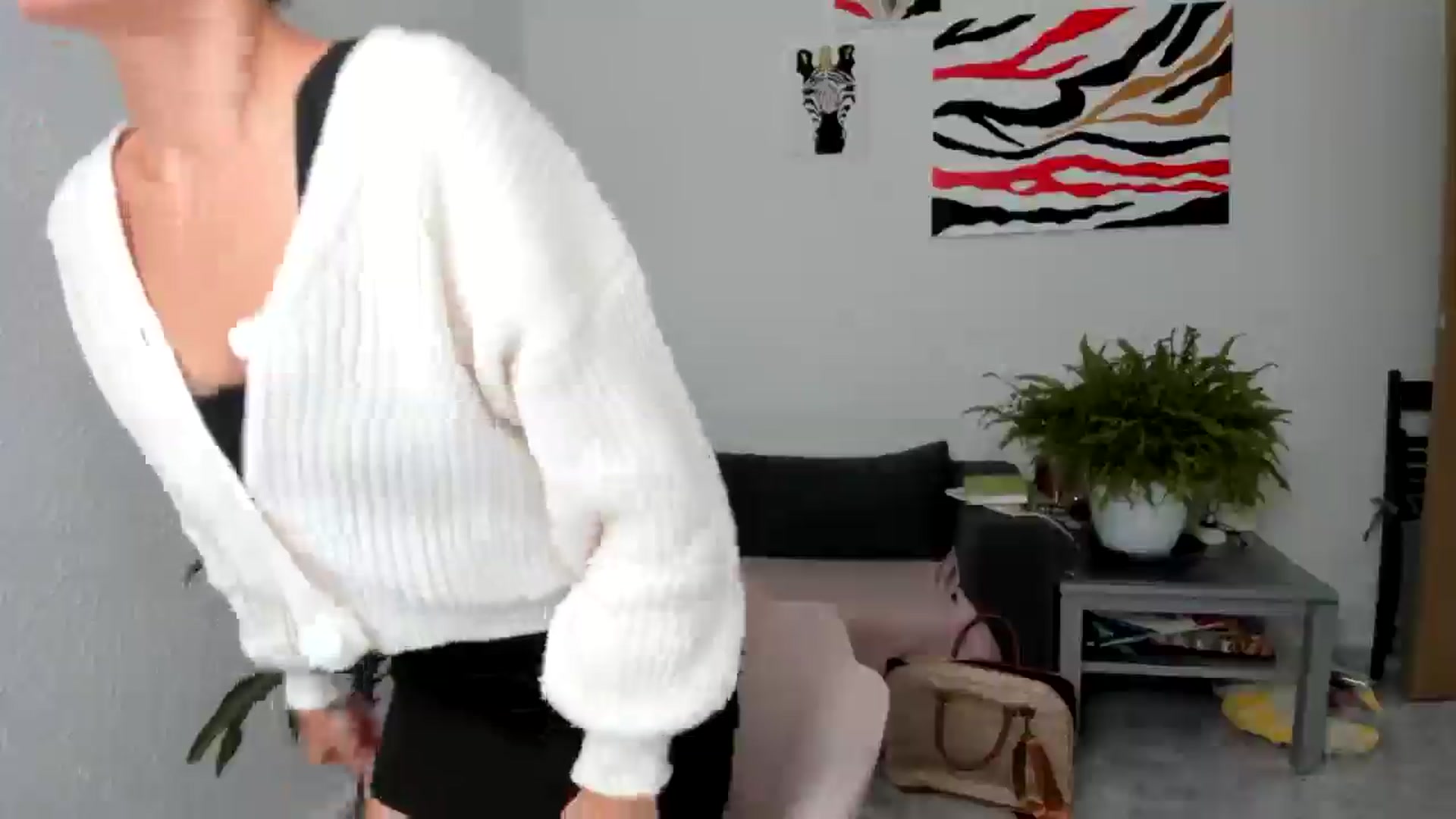 Gallery image thumbnail from AhahaGirl's myfreecams stream on, 08/07/2025, 13:41 image 13 of 20