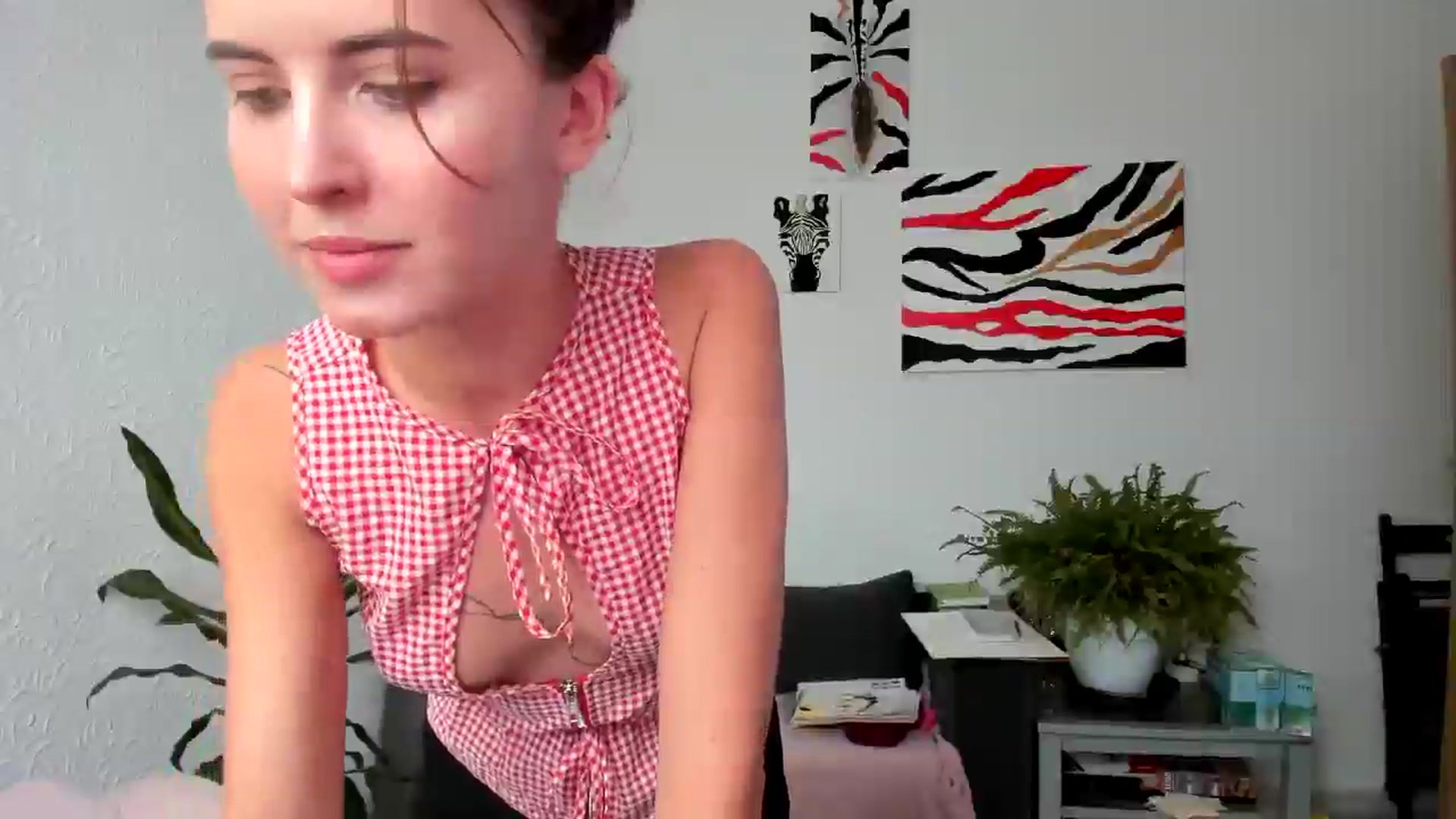 Gallery image thumbnail from AhahaGirl's myfreecams stream on, 08/09/2025, 13:36 image 5 of 20