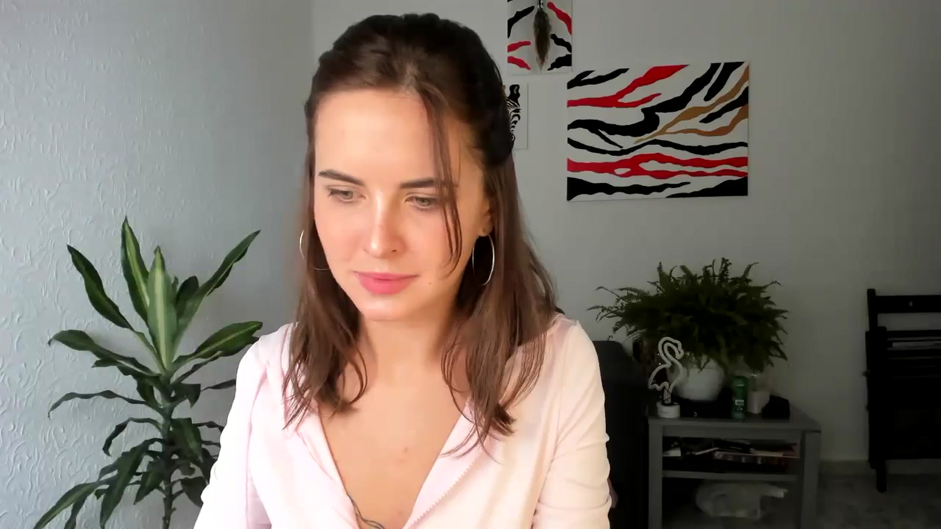 Gallery image thumbnail from AhahaGirl's myfreecams stream on, 08/12/2025, 11:30 image 13 of 20