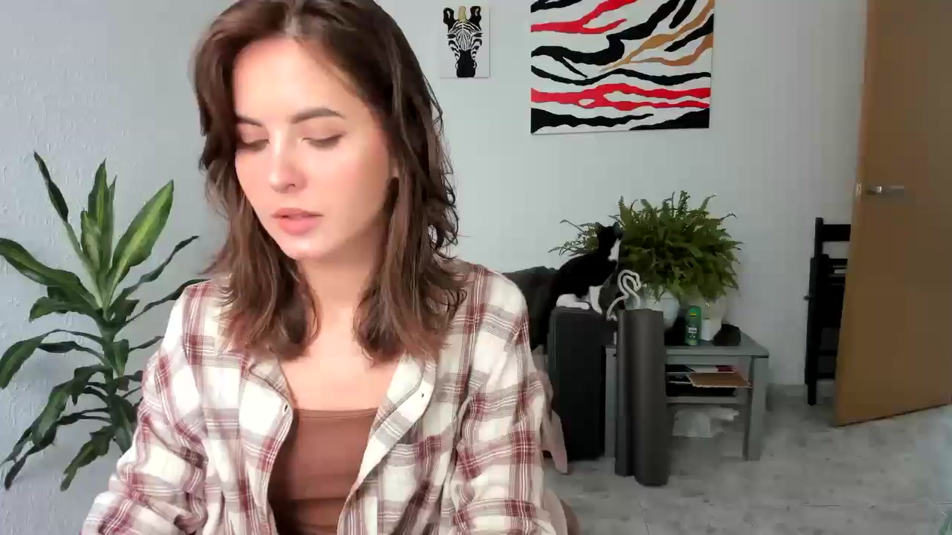 Gallery image thumbnail from AhahaGirl's myfreecams stream on, 08/13/2025, 13:29 image 1 of 20