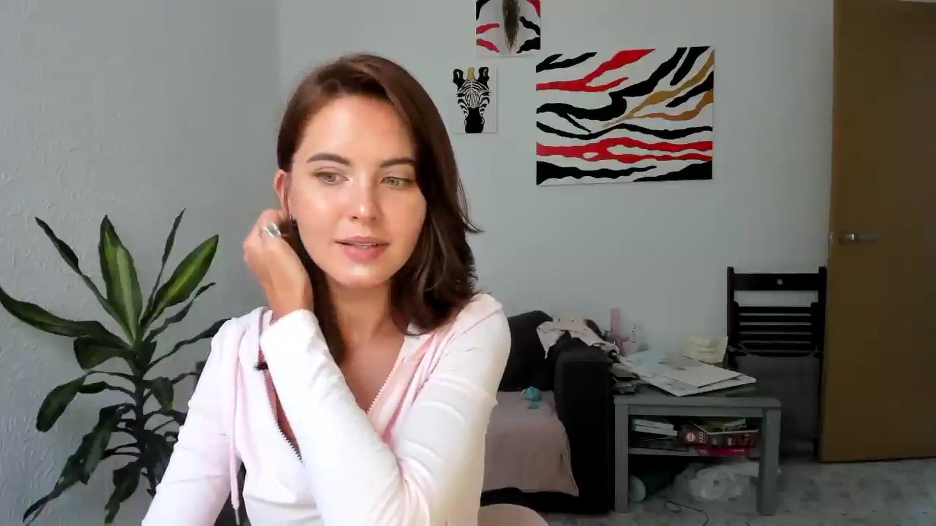 Gallery image thumbnail from AhahaGirl's myfreecams stream on, 08/23/2025, 13:12 image 11 of 20