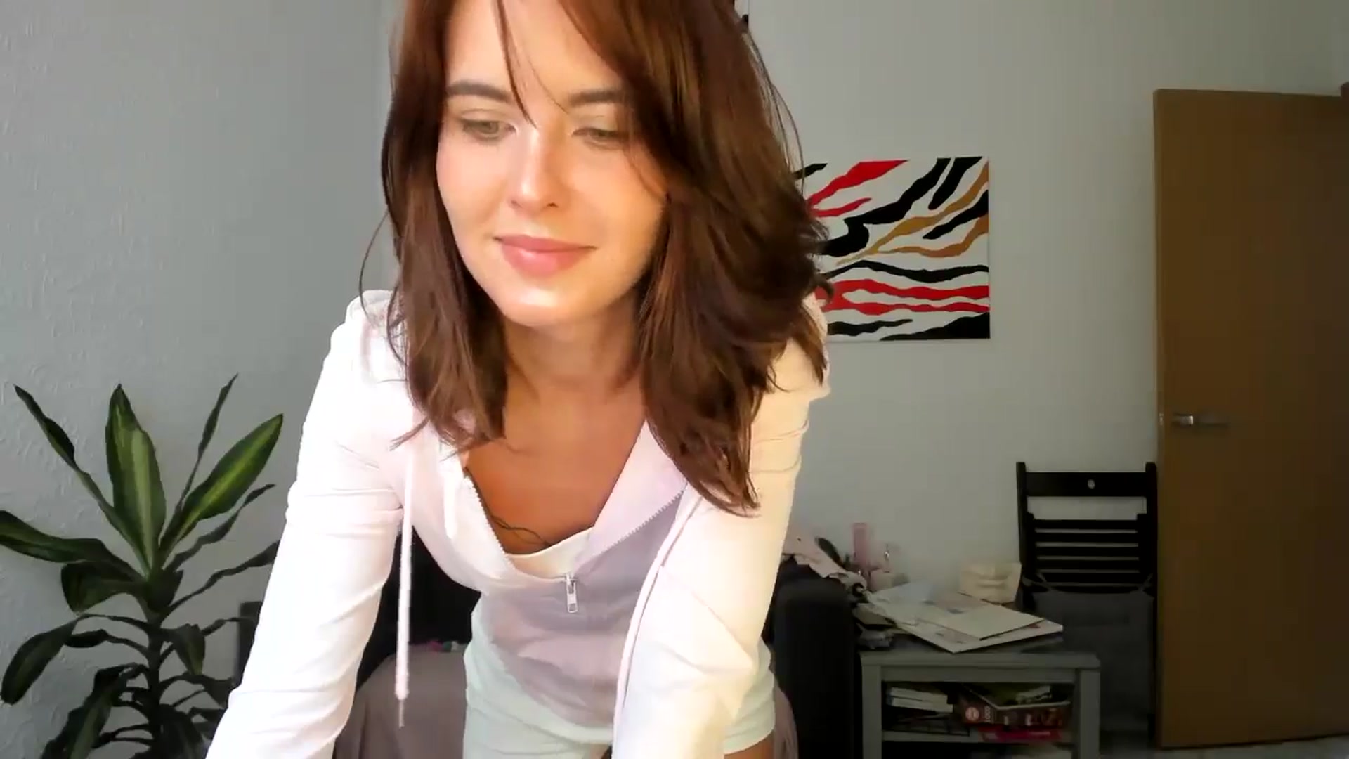 Gallery image thumbnail from AhahaGirl's myfreecams stream on, 08/23/2025, 14:29 image 4 of 20