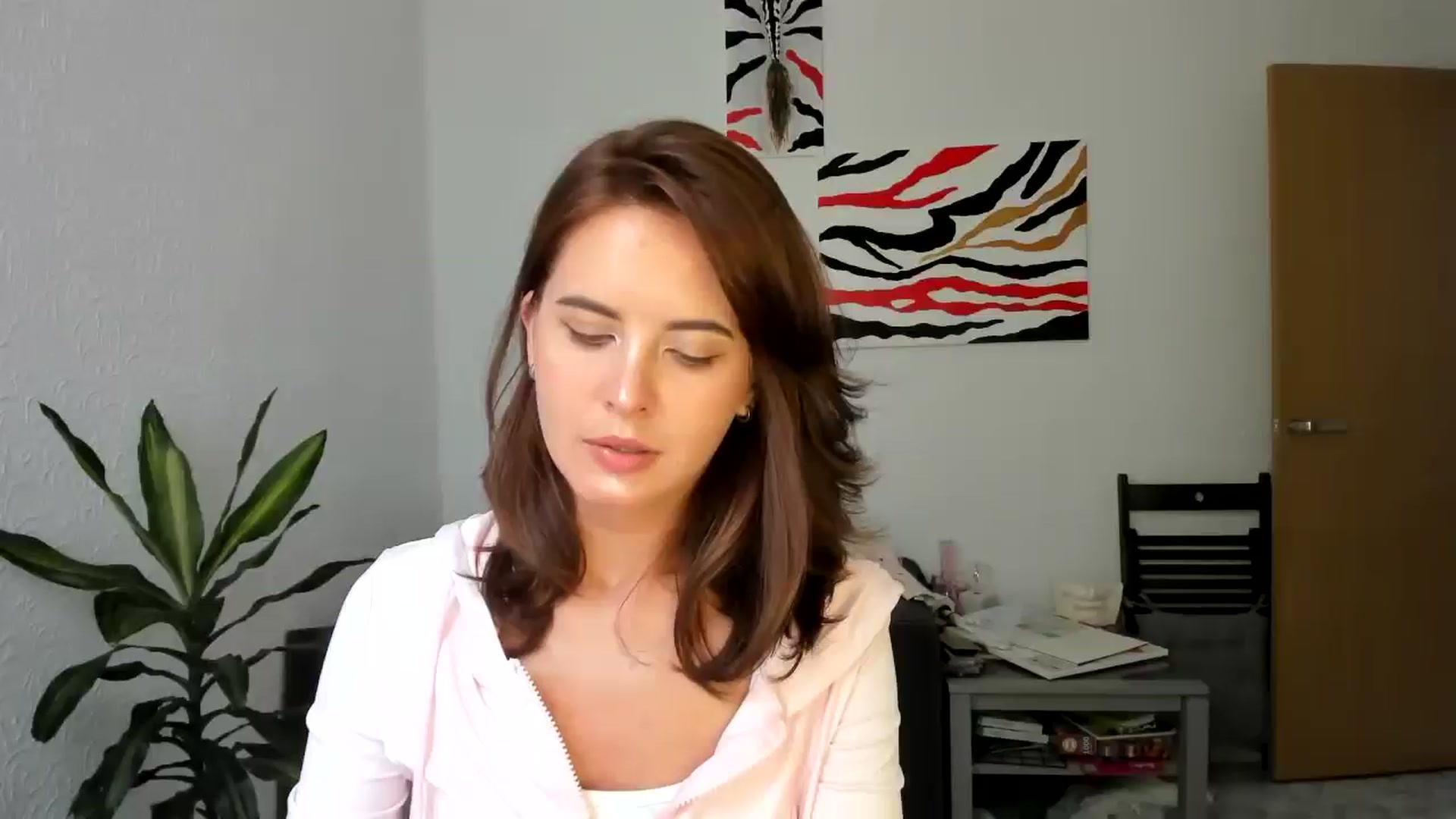 Gallery image thumbnail from AhahaGirl's myfreecams stream on, 08/23/2025, 14:29 image 1 of 20