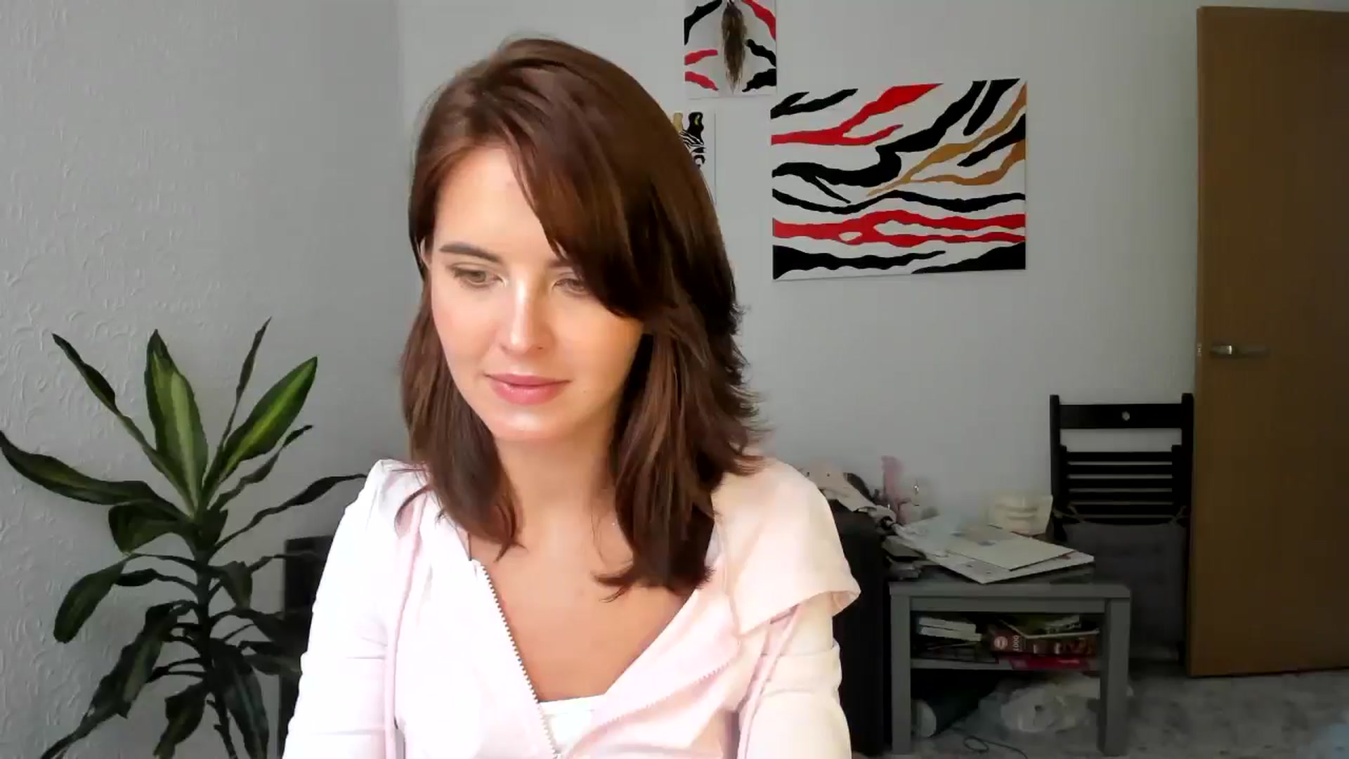 Gallery image thumbnail from AhahaGirl's myfreecams stream on, 08/23/2025, 14:29 image 10 of 20