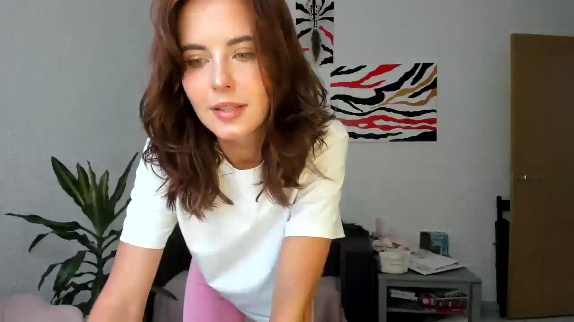 Gallery image thumbnail from AhahaGirl's myfreecams stream on, 08/25/2025, 13:20 image 16 of 20