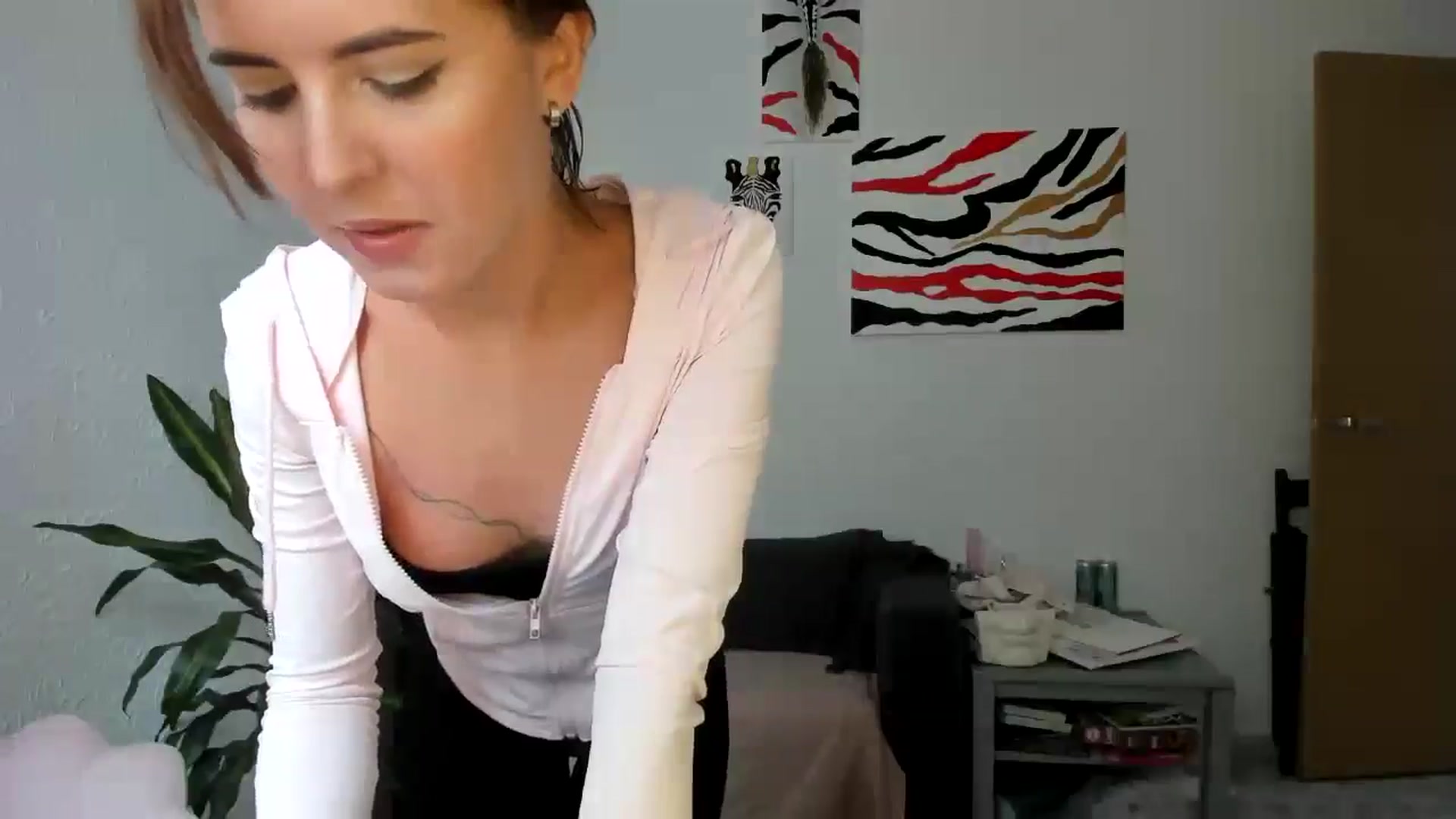 Gallery image thumbnail from AhahaGirl's myfreecams stream on, 08/26/2025, 13:21 image 3 of 20