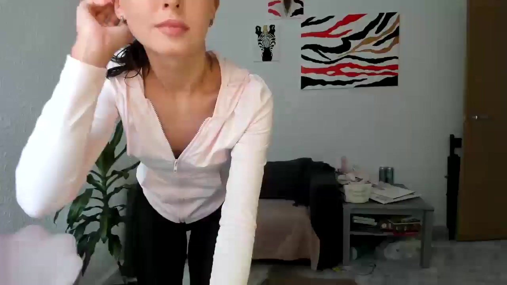 Gallery image thumbnail from AhahaGirl's myfreecams stream on, 08/26/2025, 13:21 image 1 of 20