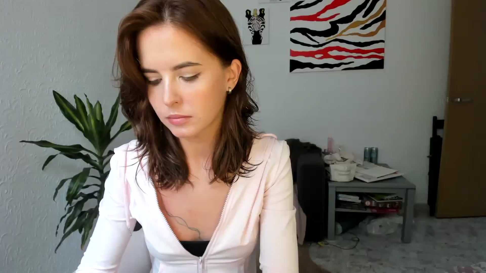 Gallery image thumbnail from AhahaGirl's myfreecams stream on, 08/26/2025, 13:21 image 8 of 20