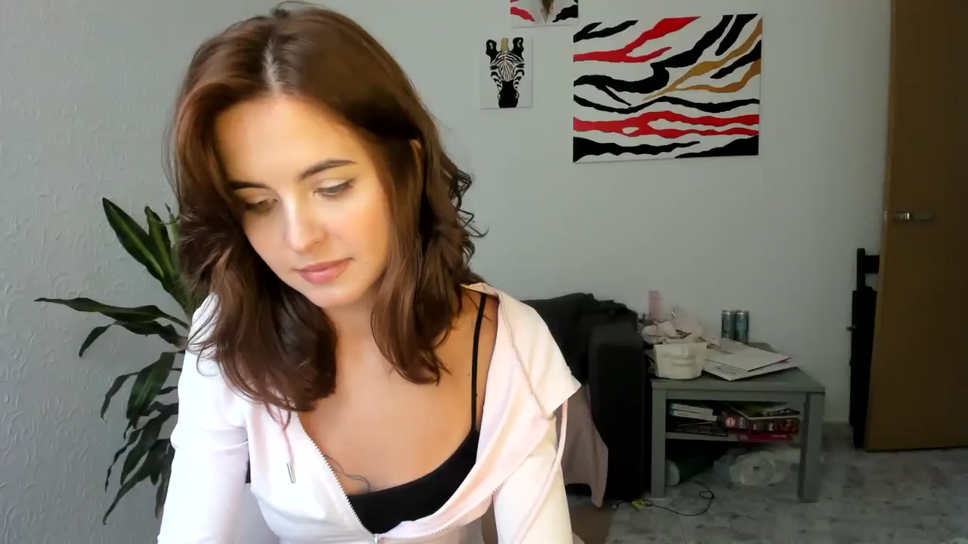 Gallery image thumbnail from AhahaGirl's myfreecams stream on, 08/26/2025, 14:12 image 2 of 20