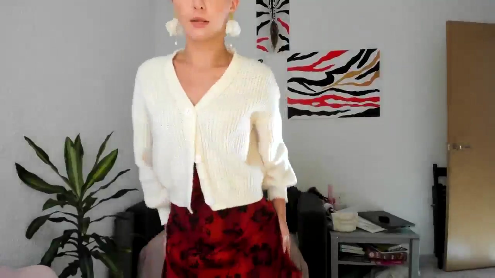Gallery image thumbnail from AhahaGirl's myfreecams stream on, 08/27/2025, 16:06 image 5 of 20