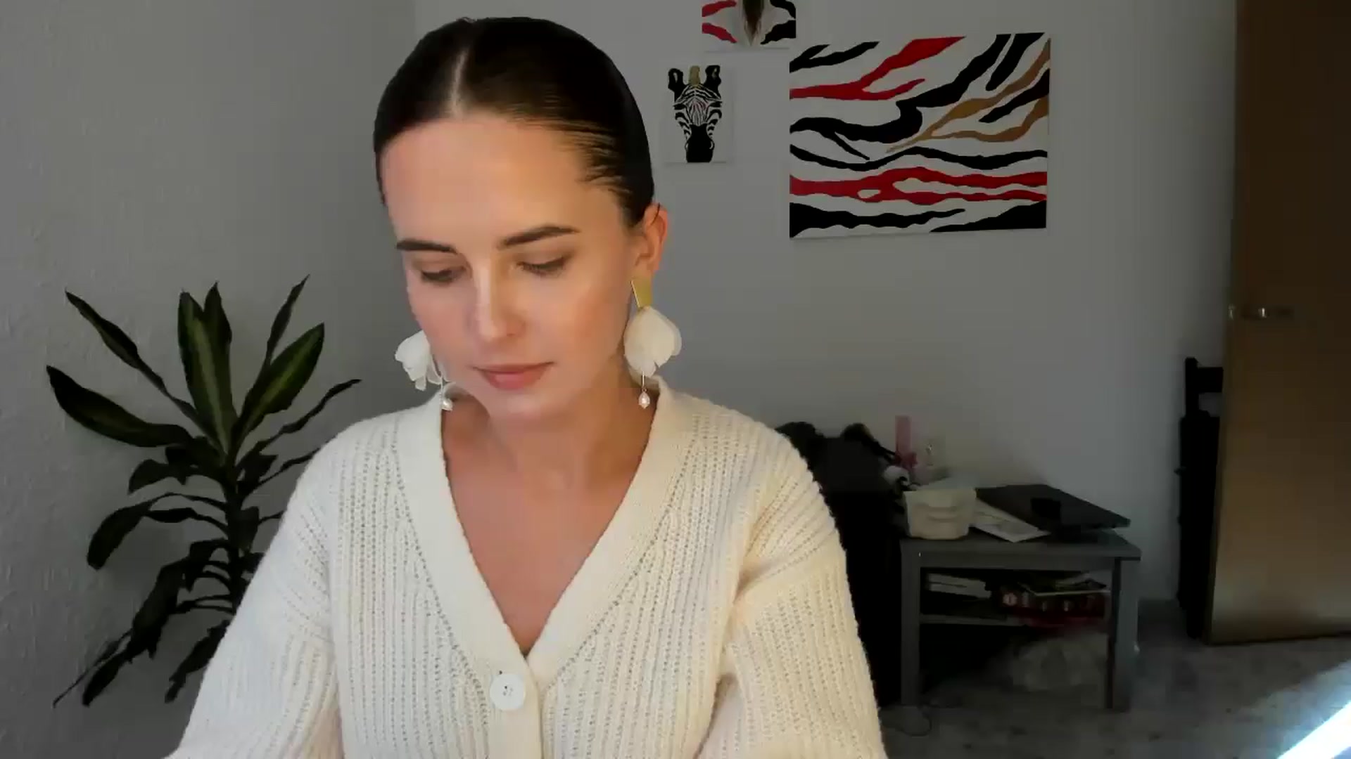 Gallery image thumbnail from AhahaGirl's myfreecams stream on, 08/27/2025, 16:06 image 17 of 20