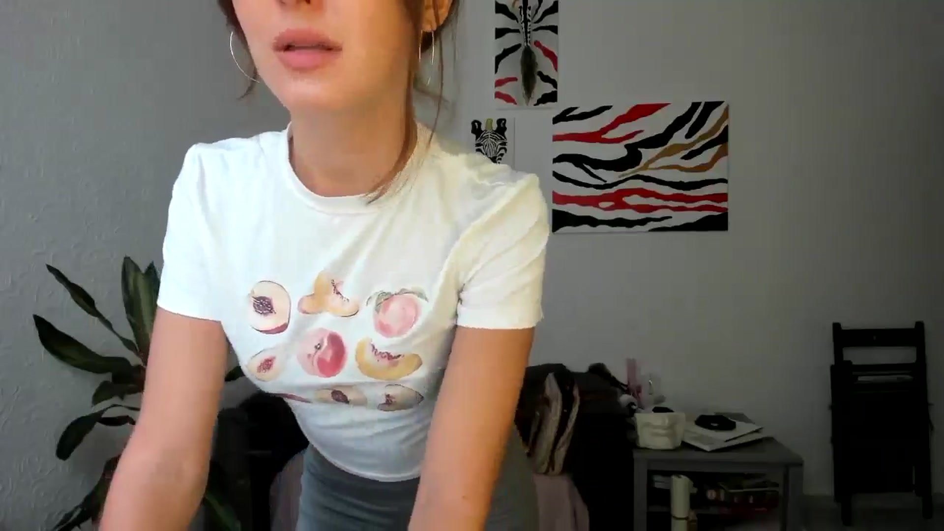 Gallery image thumbnail from AhahaGirl's myfreecams stream on, 09/01/2025, 14:15 image 8 of 20