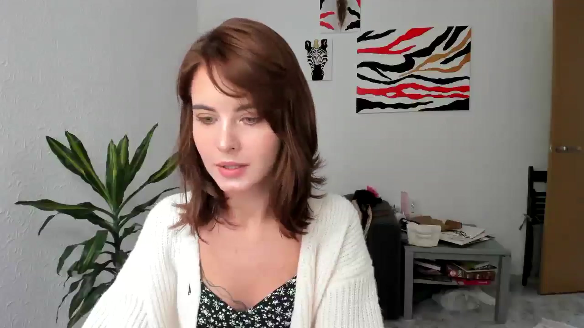 Gallery image thumbnail from AhahaGirl's myfreecams stream on, 09/05/2025, 13:09 image 12 of 20