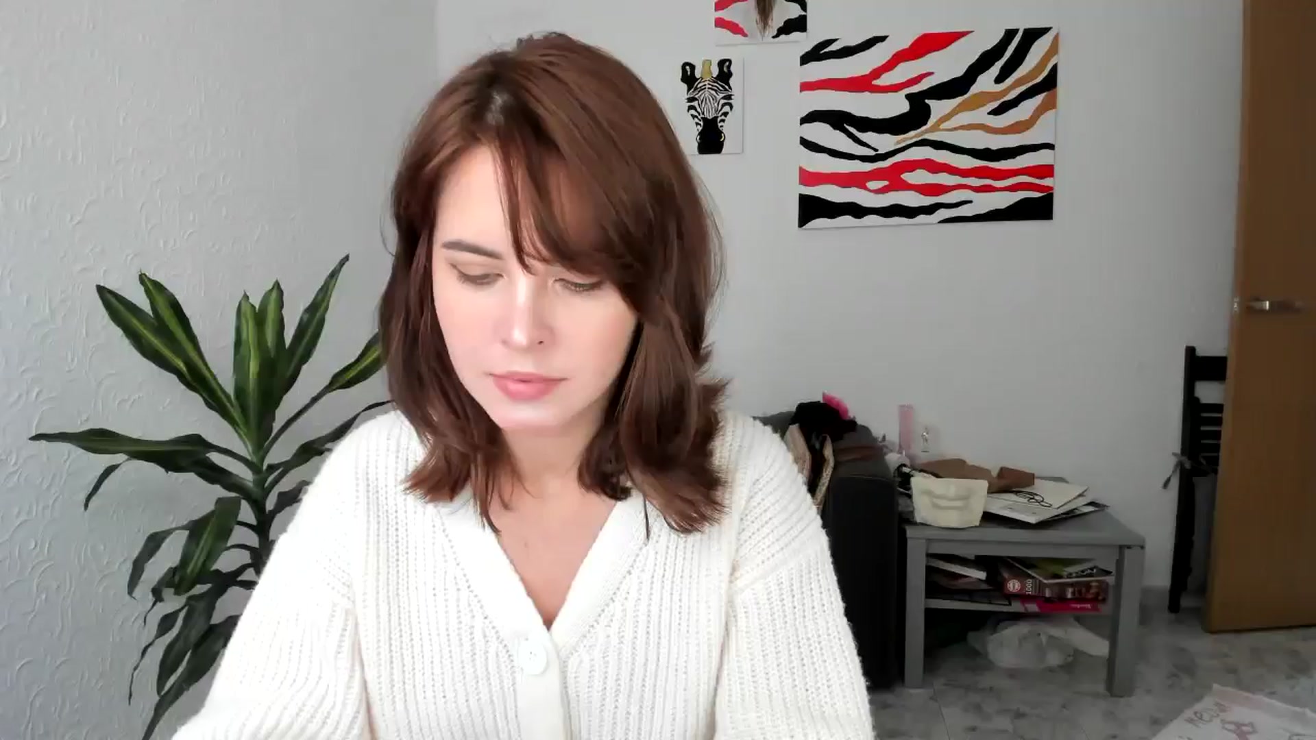 Gallery image thumbnail from AhahaGirl's myfreecams stream on, 09/05/2025, 13:09 image 1 of 20