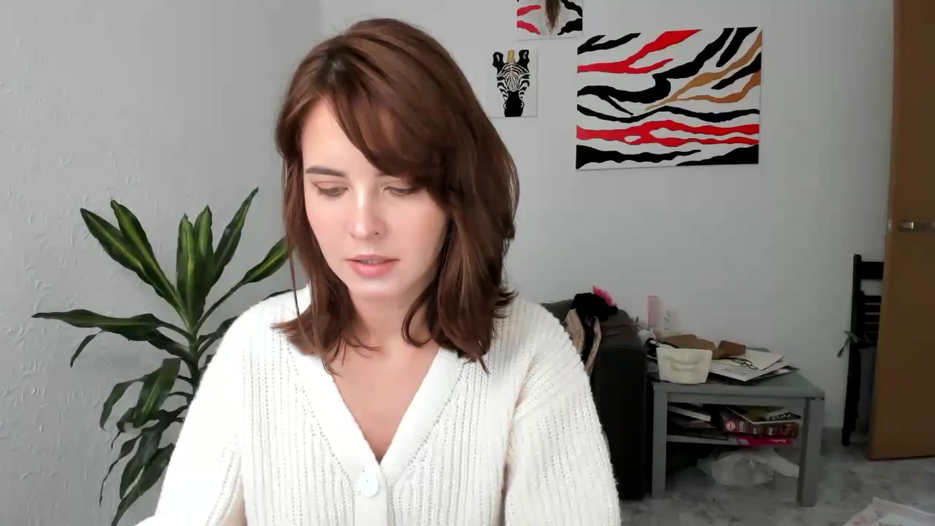 Gallery image thumbnail from AhahaGirl's myfreecams stream on, 09/05/2025, 13:09 image 7 of 20