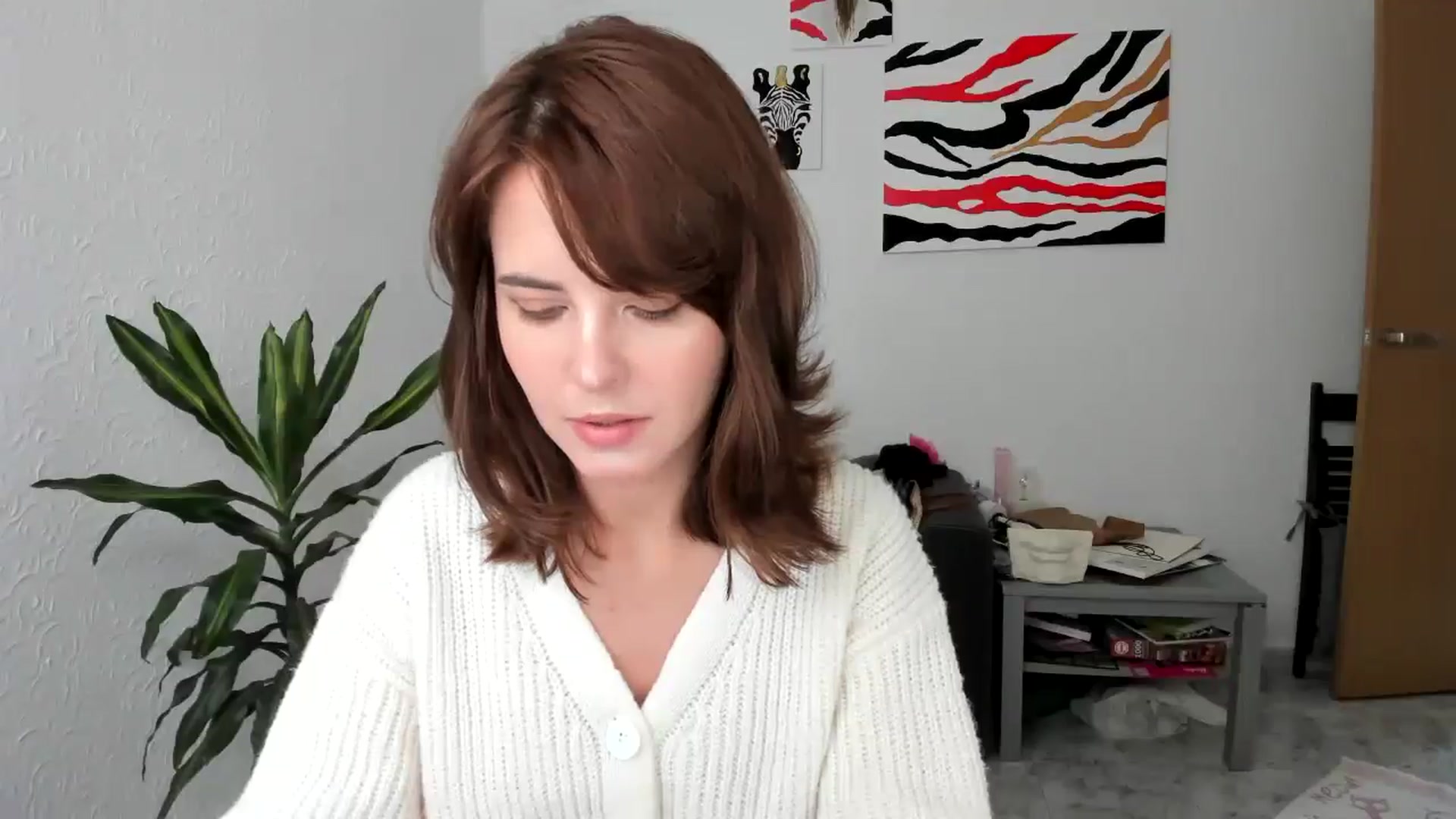 Gallery image thumbnail from AhahaGirl's myfreecams stream on, 09/05/2025, 13:09 image 4 of 20