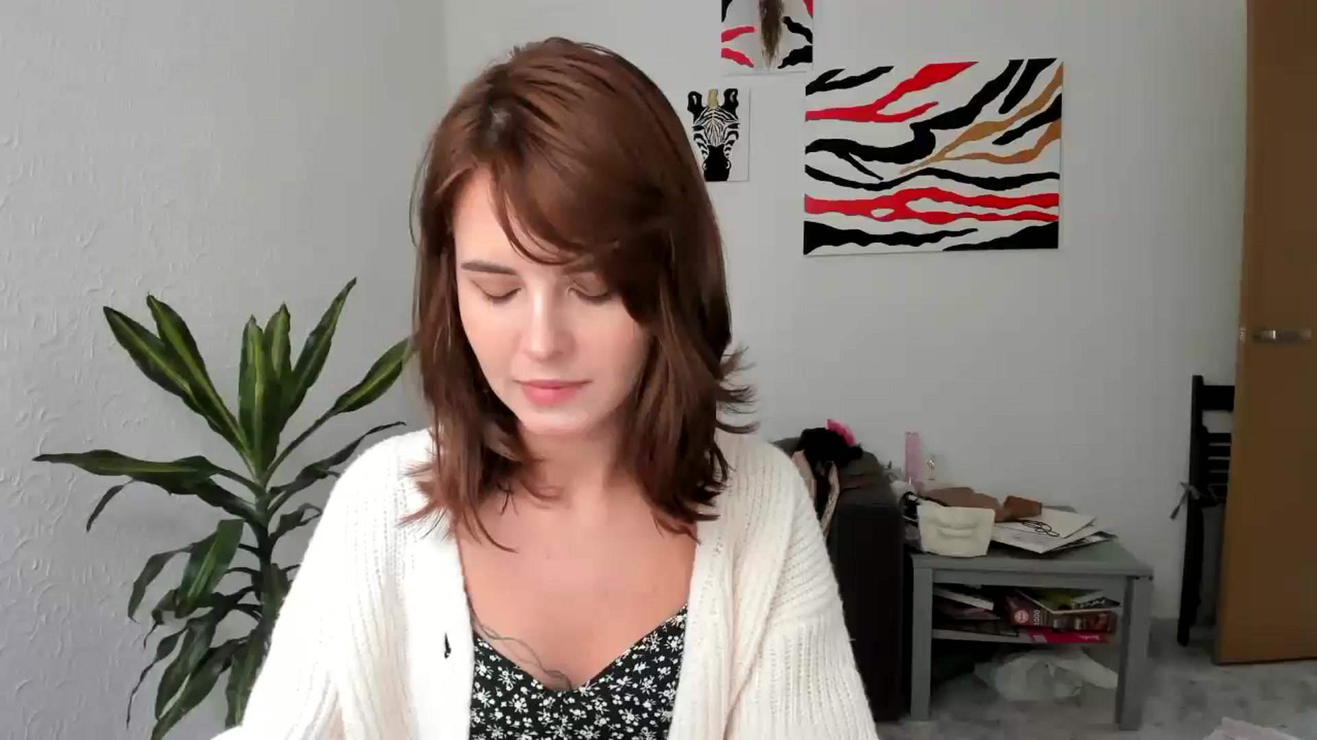 Gallery image thumbnail from AhahaGirl's myfreecams stream on, 09/05/2025, 13:09 image 15 of 20