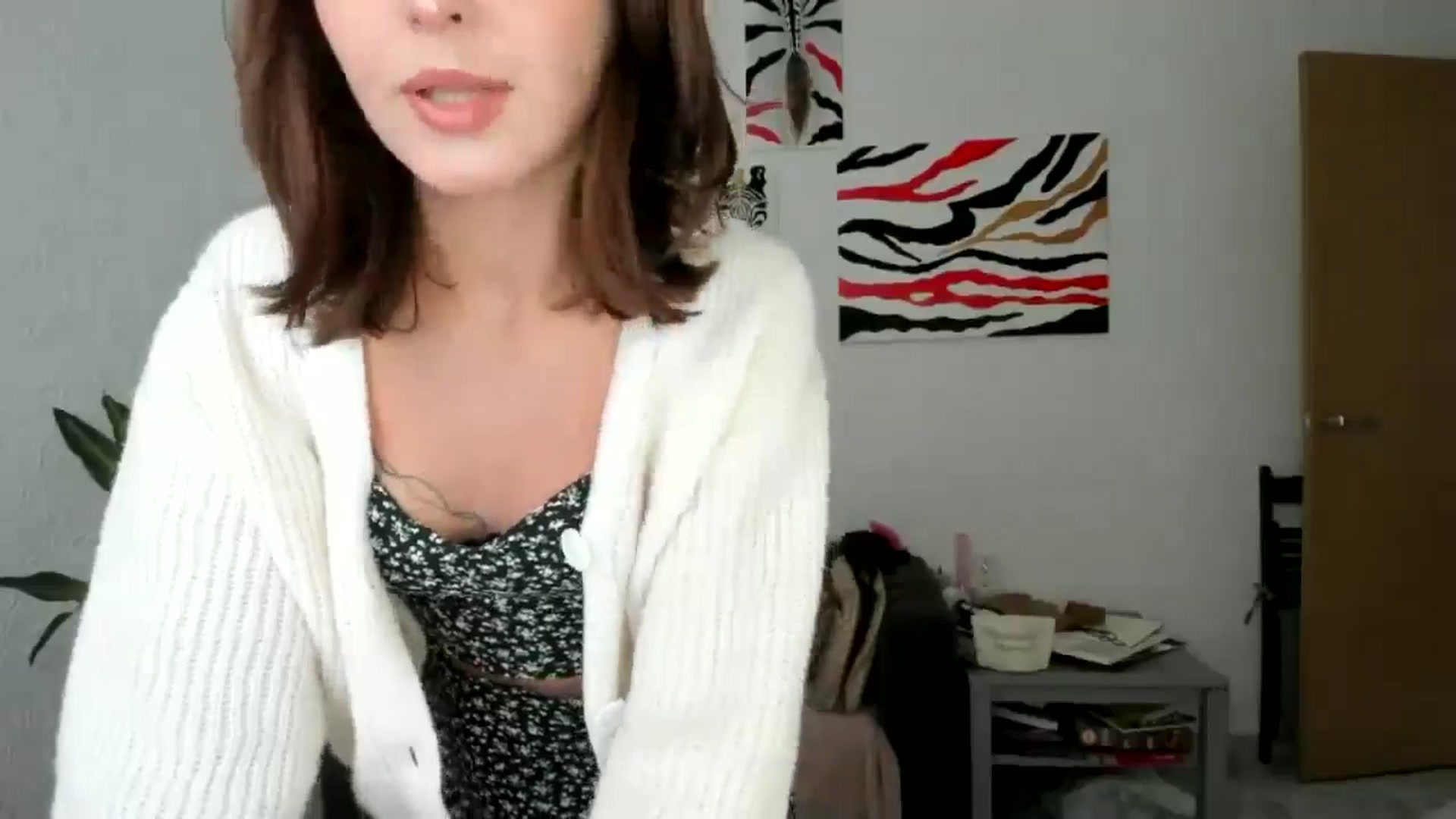 Gallery image thumbnail from AhahaGirl's myfreecams stream on, 09/05/2025, 14:20 image 9 of 20