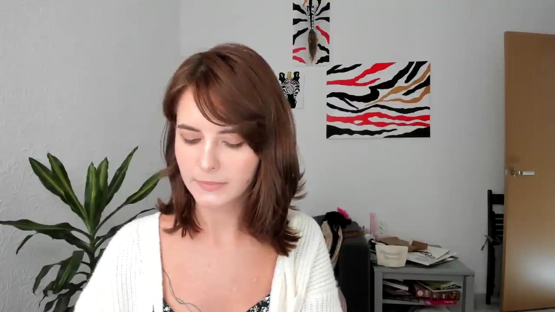 Gallery image thumbnail from AhahaGirl's myfreecams stream on, 09/05/2025, 15:20 image 15 of 20