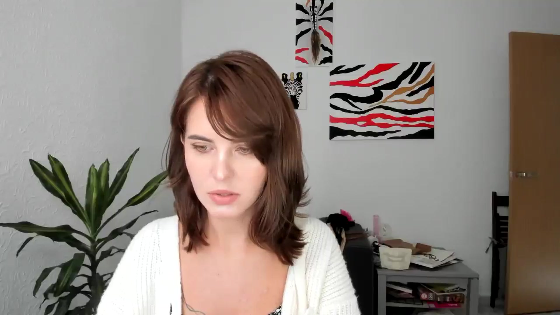 Gallery image thumbnail from AhahaGirl's myfreecams stream on, 09/05/2025, 15:20 image 17 of 20