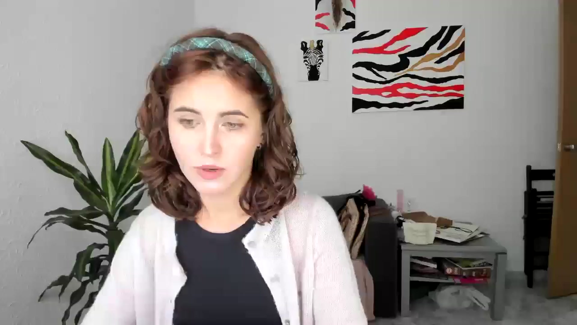 Gallery image thumbnail from AhahaGirl's myfreecams stream on, 09/09/2025, 16:53 image 15 of 20