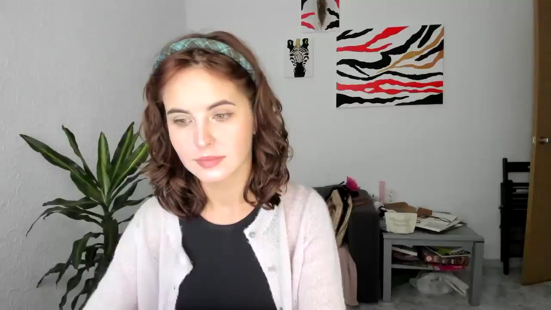 Gallery image thumbnail from AhahaGirl's myfreecams stream on, 09/09/2025, 16:53 image 19 of 20
