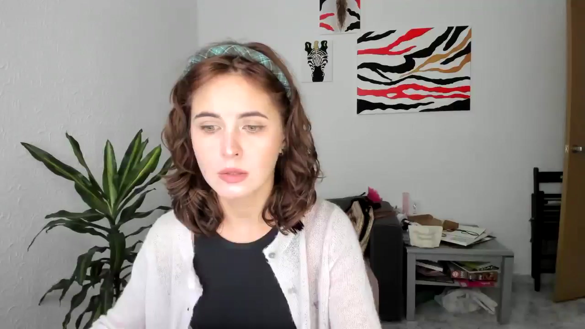 Gallery image thumbnail from AhahaGirl's myfreecams stream on, 09/09/2025, 16:53 image 16 of 20