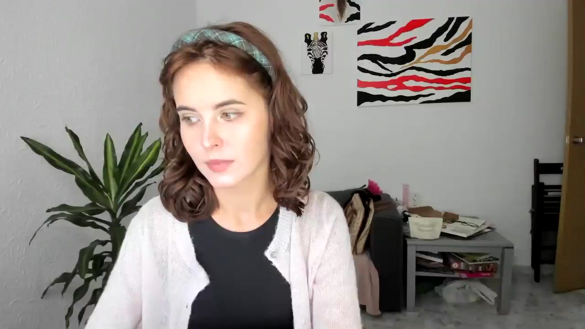 Gallery image thumbnail from AhahaGirl's myfreecams stream on, 09/09/2025, 16:53 image 7 of 20