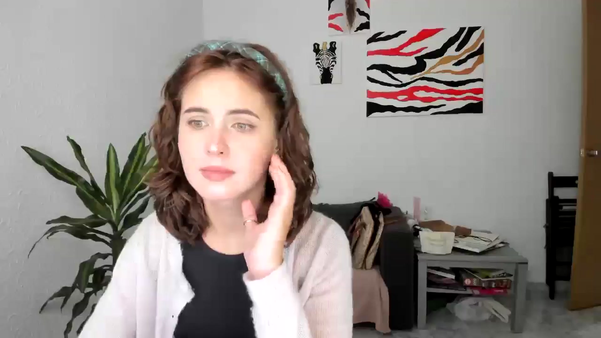 Gallery image thumbnail from AhahaGirl's myfreecams stream on, 09/09/2025, 16:53 image 14 of 20