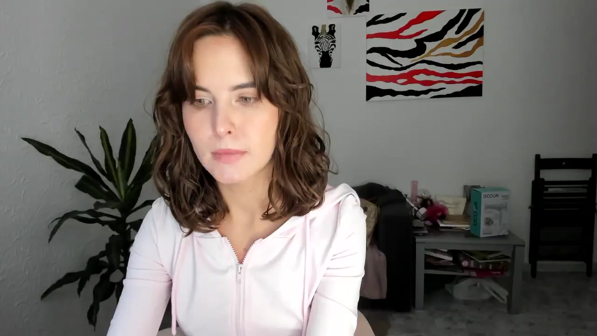 Gallery image thumbnail from AhahaGirl's myfreecams stream on, 09/16/2025, 16:57 image 17 of 20