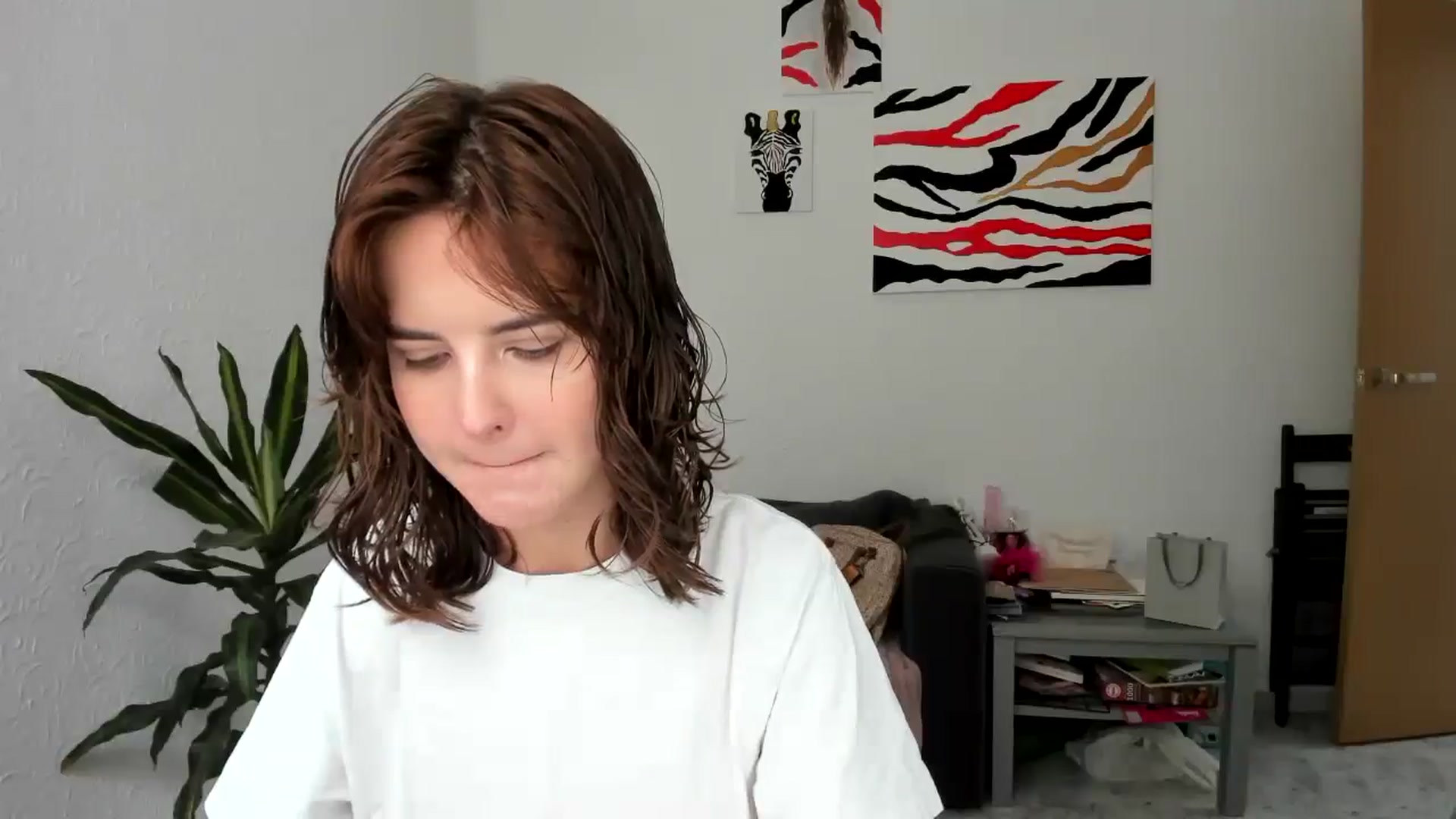 Gallery image thumbnail from AhahaGirl's myfreecams stream on, 09/17/2025, 13:06 image 3 of 20