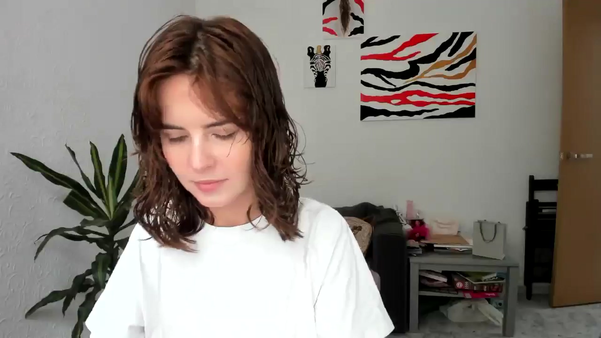 Gallery image thumbnail from AhahaGirl's myfreecams stream on, 09/17/2025, 13:06 image 4 of 20