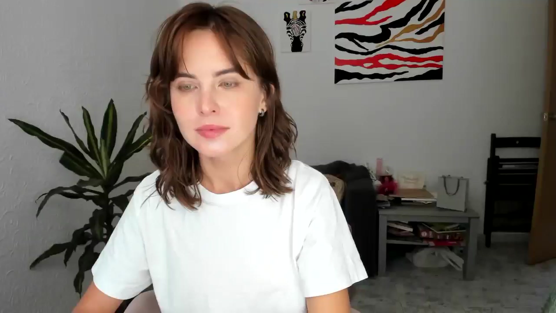 Gallery image thumbnail from AhahaGirl's myfreecams stream on, 09/17/2025, 15:11 image 1 of 20