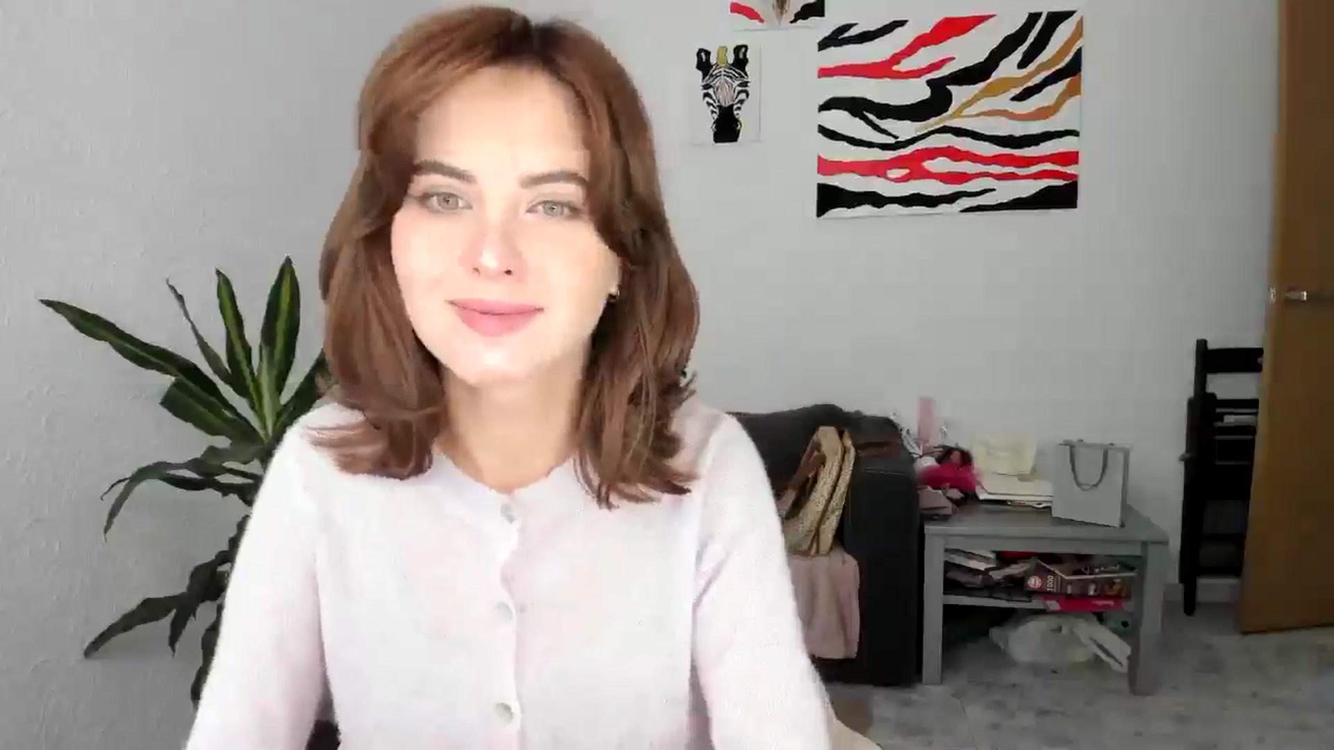 Gallery image thumbnail from AhahaGirl's myfreecams stream on, 09/19/2025, 14:45 image 13 of 20